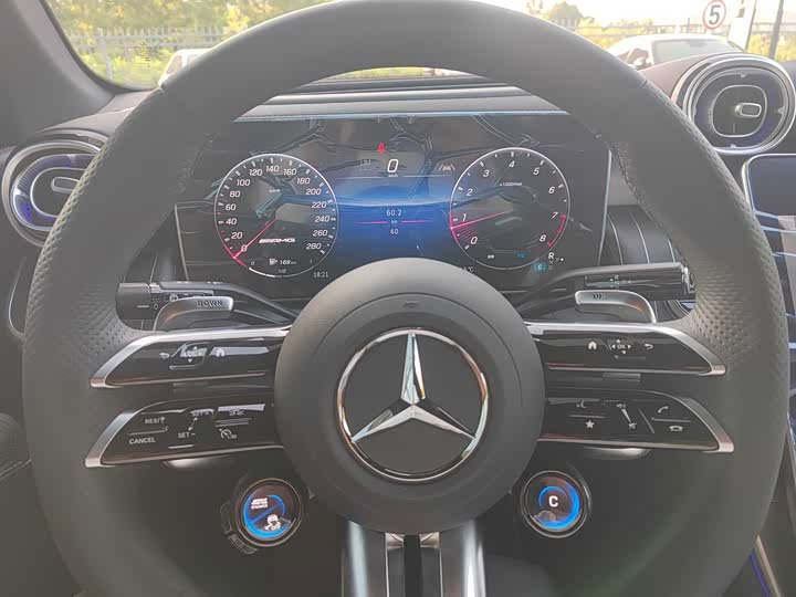 Фото 9 - Mercedes-Benz GLC-Class AMG