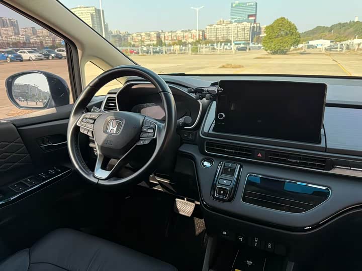 Фото 4 - Honda Elysion