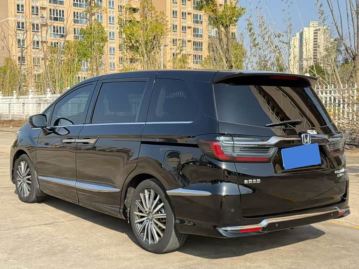 Фото 7 - Honda Elysion