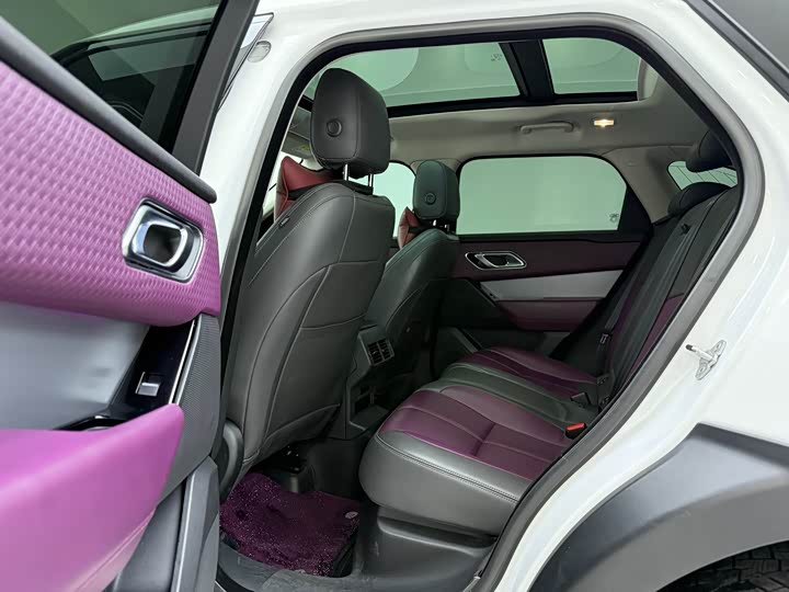 Фото 8 - Land Rover Range Rover Velar