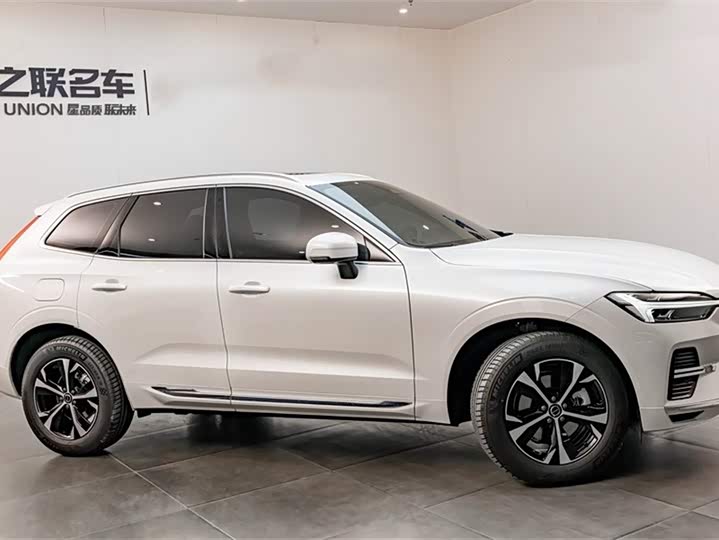 Фото 6 - Volvo XC60