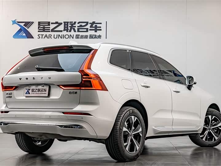 Фото 7 - Volvo XC60