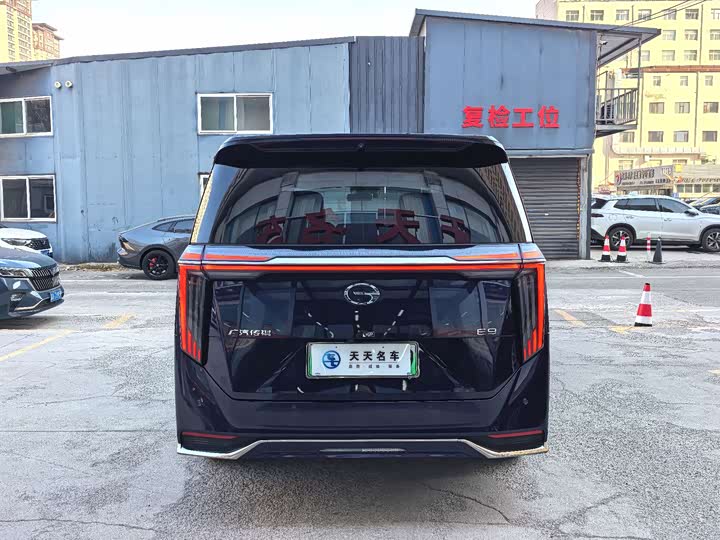 Фото 4 - GAC Trumpchi E9