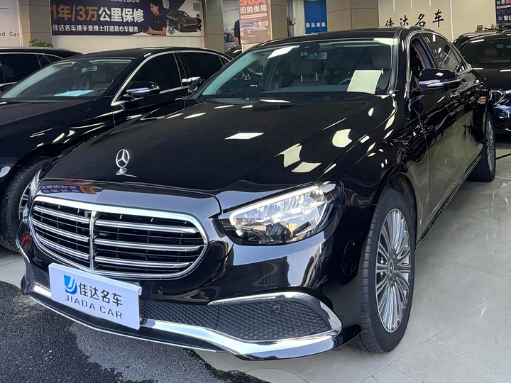 Фото 1 - Mercedes-Benz E-Class