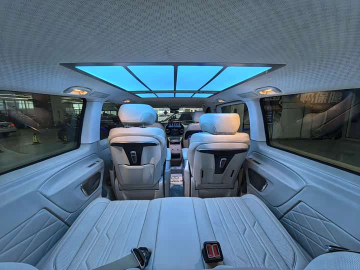 Фото 8 - Mercedes-Benz Vito