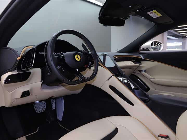 Фото 5 - Ferrari Roma