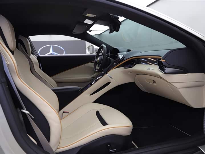 Фото 7 - Ferrari Roma