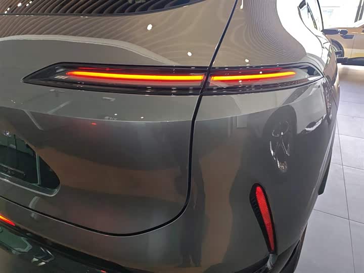 Фото 8 - Avatr 07