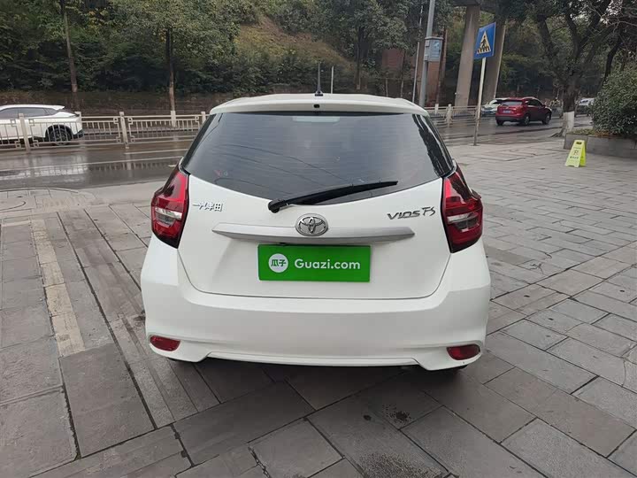 Фото 5 - Toyota Vios FS