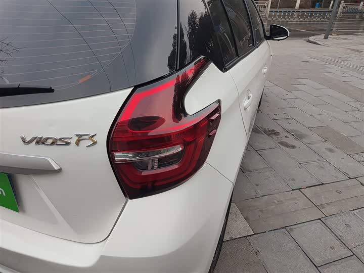 Фото 7 - Toyota Vios FS