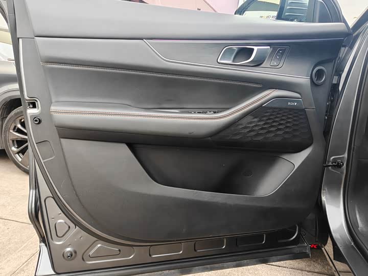 Фото 6 - Changan UNI-K