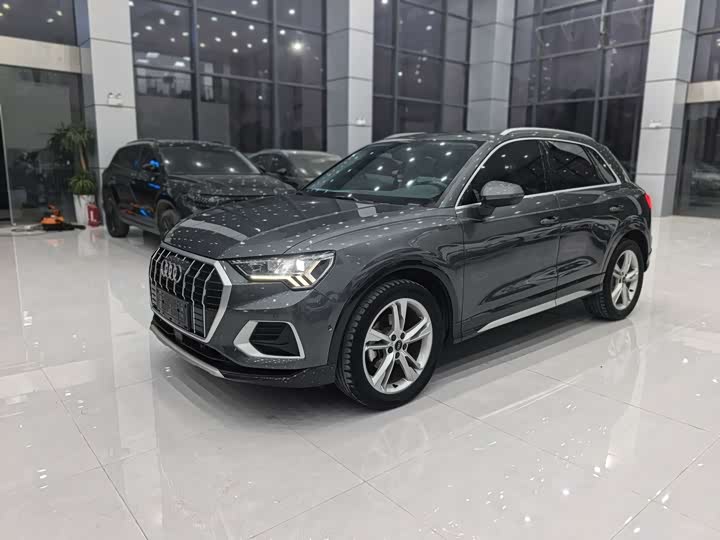 Фото 1 - Audi Q3