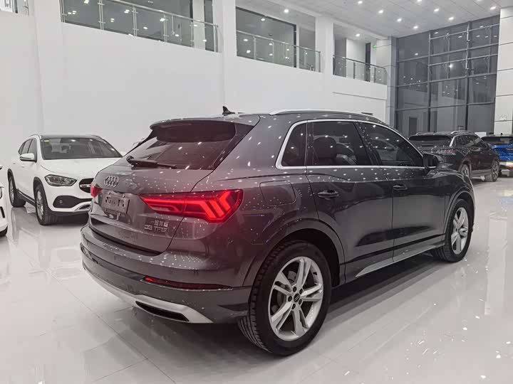 Фото 3 - Audi Q3