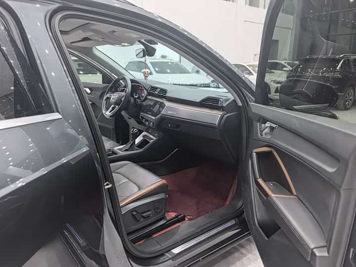 Фото 7 - Audi Q3