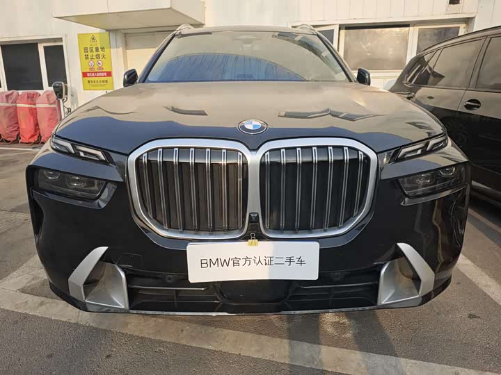Фото 2 - BMW X7