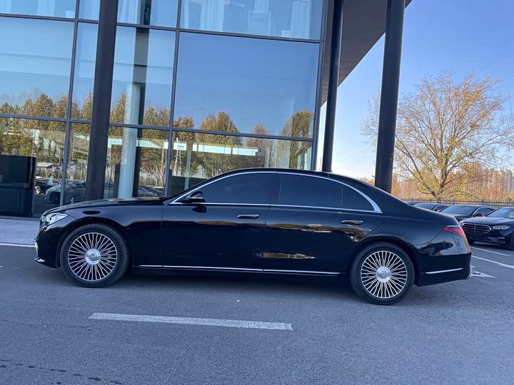 Фото 3 - Mercedes-Benz S-Class