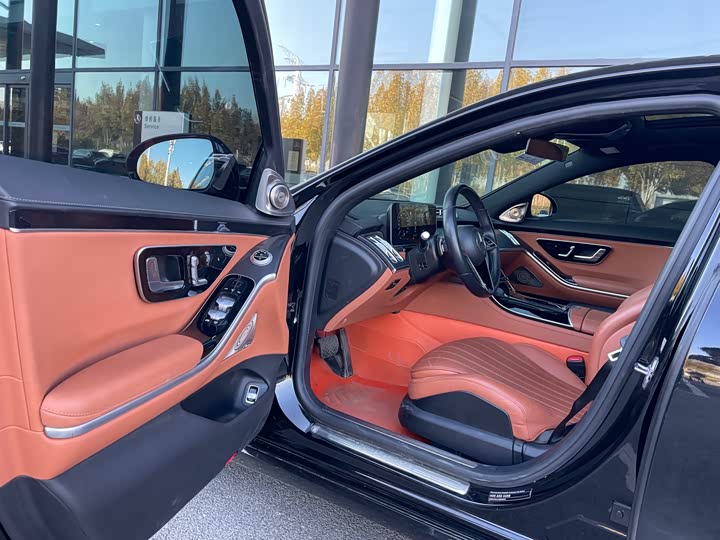 Фото 6 - Mercedes-Benz S-Class