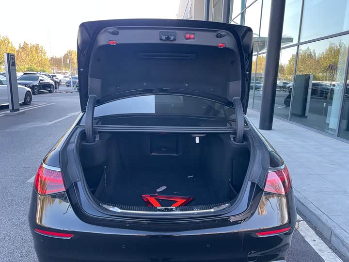 Фото 9 - Mercedes-Benz S-Class