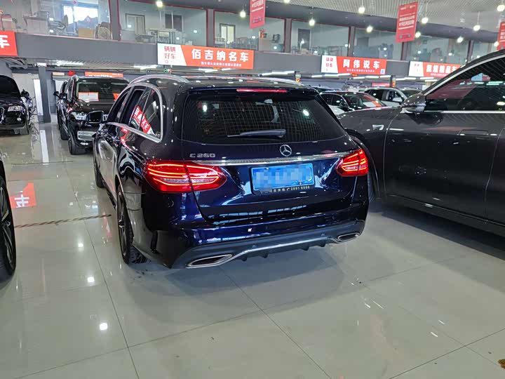 Фото 6 - Mercedes-Benz C-Class