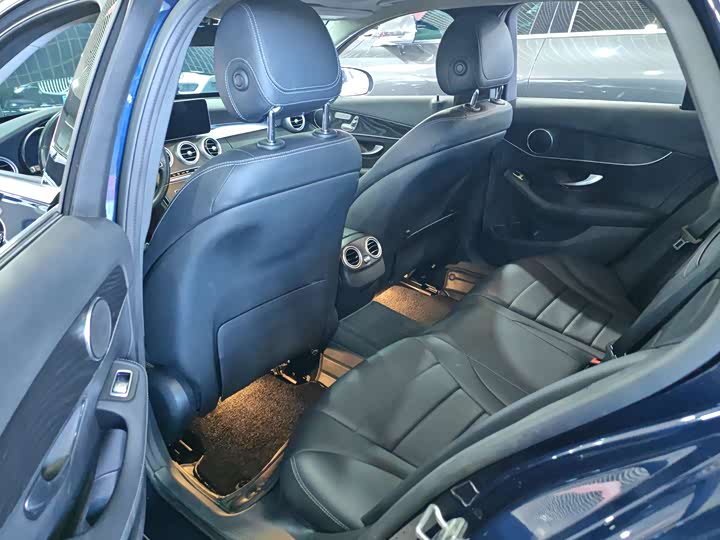 Фото 8 - Mercedes-Benz C-Class