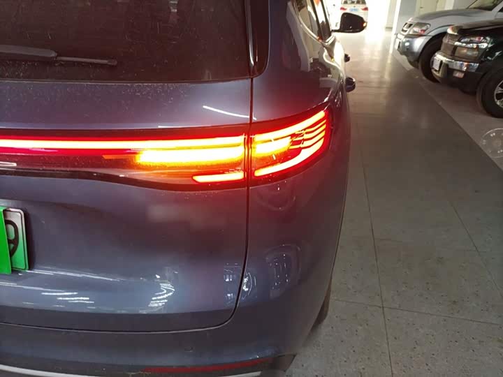 Фото 8 - Geely Galaxy Starship 7