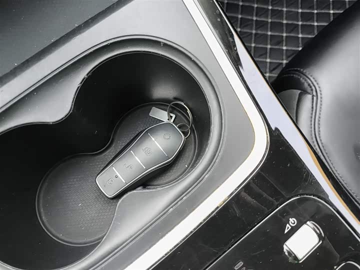 Фото 9 - BYD Qin Plus