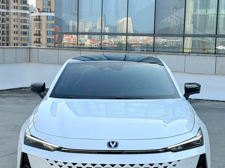 Фото 2 - Changan UNI-V