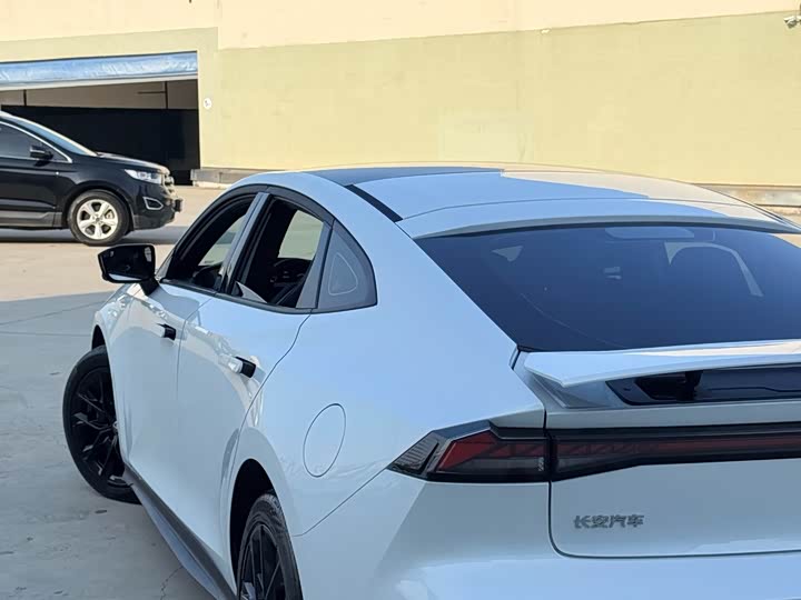 Фото 5 - Changan UNI-V