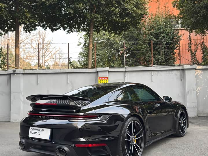 Фото 8 - Porsche 911