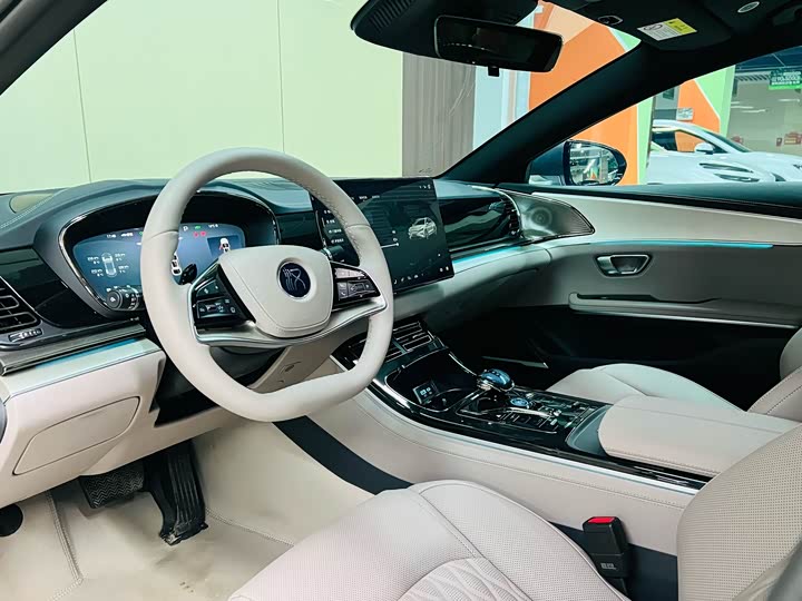 Фото 8 - BYD Han