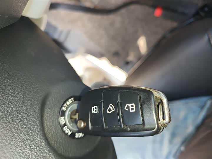 Фото 9 - JAC Refine M3