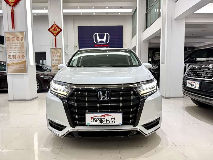 Фото 2 - Honda Elysion