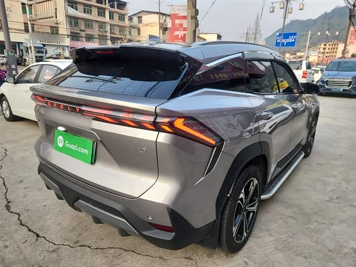 Фото 7 - Geely Galaxy L7