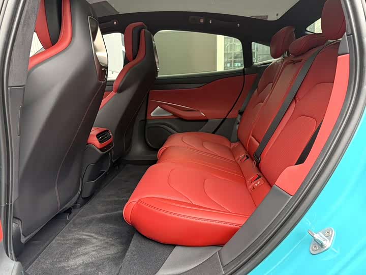 Фото 4 - Xiaomi SU7