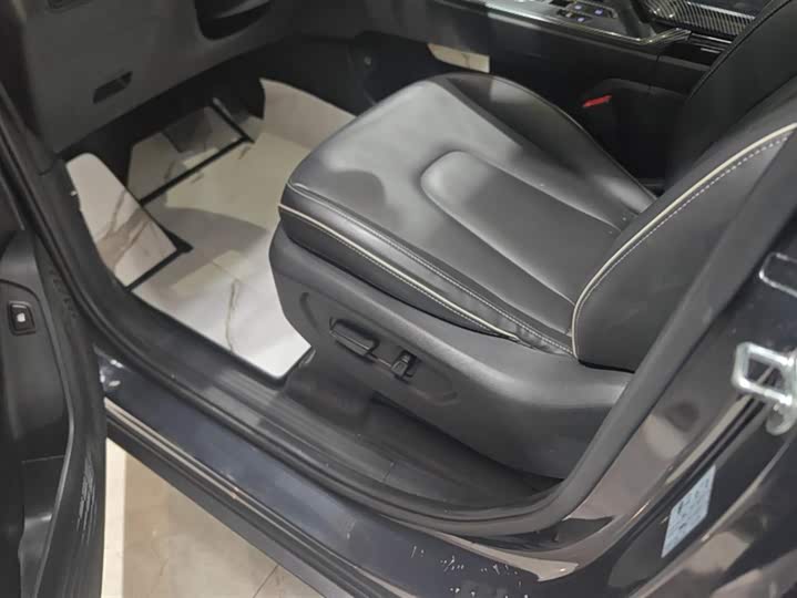 Фото 9 - Hyundai Custo