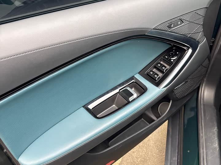 Фото 9 - MG Motor 7