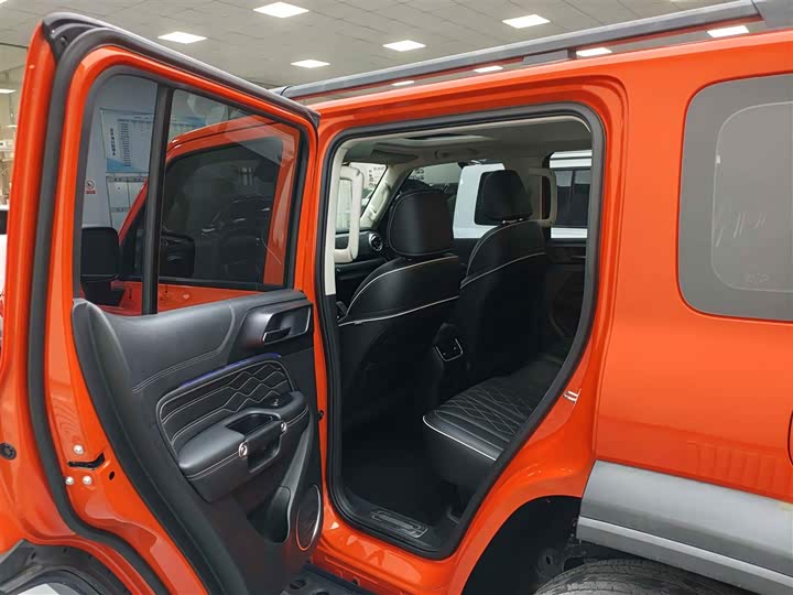 Фото 8 - Tank 300