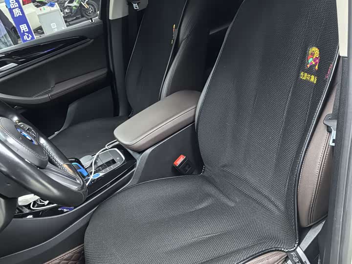 Фото 6 - BMW iX3