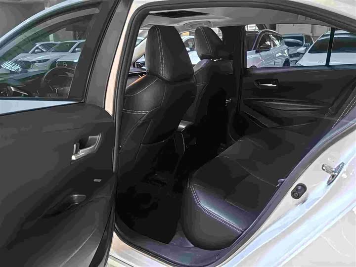 Фото 7 - Toyota Corolla