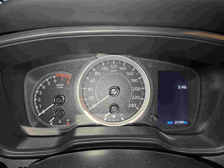 Фото 9 - Toyota Corolla