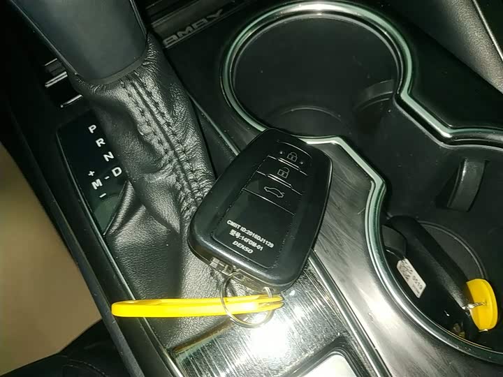 Фото 9 - Toyota Camry