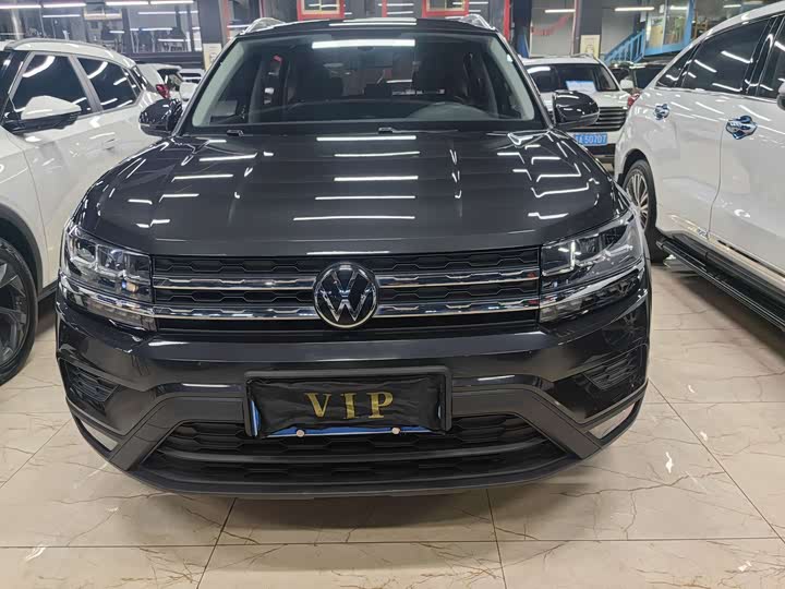 Фото 2 - Volkswagen Tharu