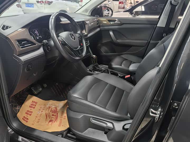 Фото 6 - Volkswagen Tharu