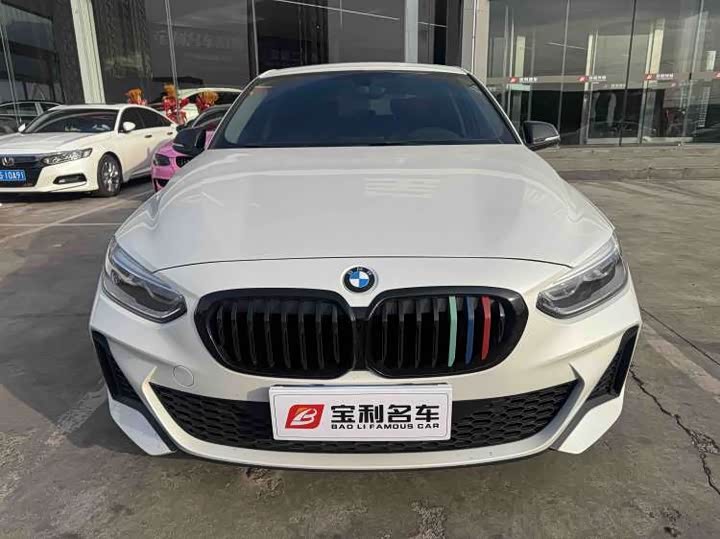 Фото 1 - BMW 1 Series