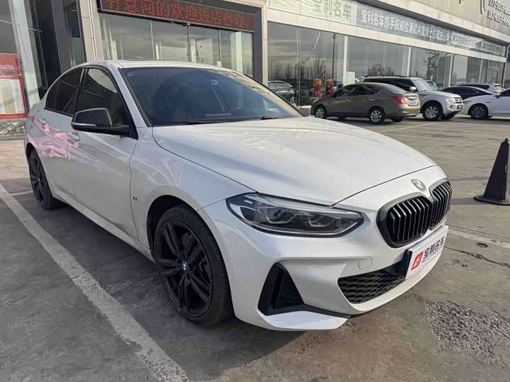 Фото 5 - BMW 1 Series