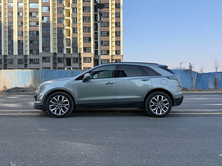 Фото 4 - Cadillac XT5