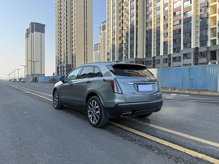 Фото 9 - Cadillac XT5