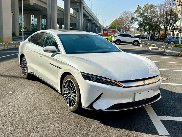 Фото 2 - BYD Han