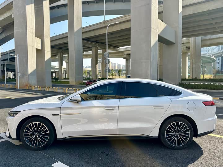 Фото 4 - BYD Han