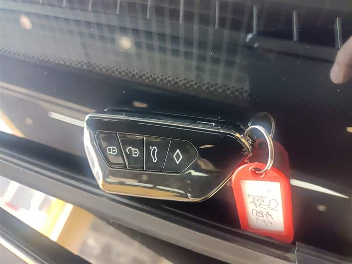 Фото 9 - LiXiang One